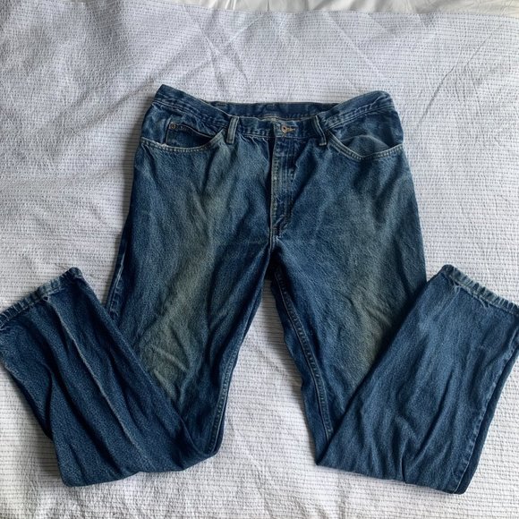 Lee's Regular Men's Jean - Picture 2 of 4